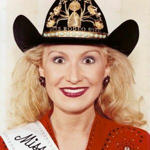 Meet your Posher, Reyes